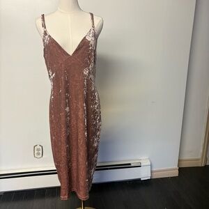 Elegant Pink Midi Dress